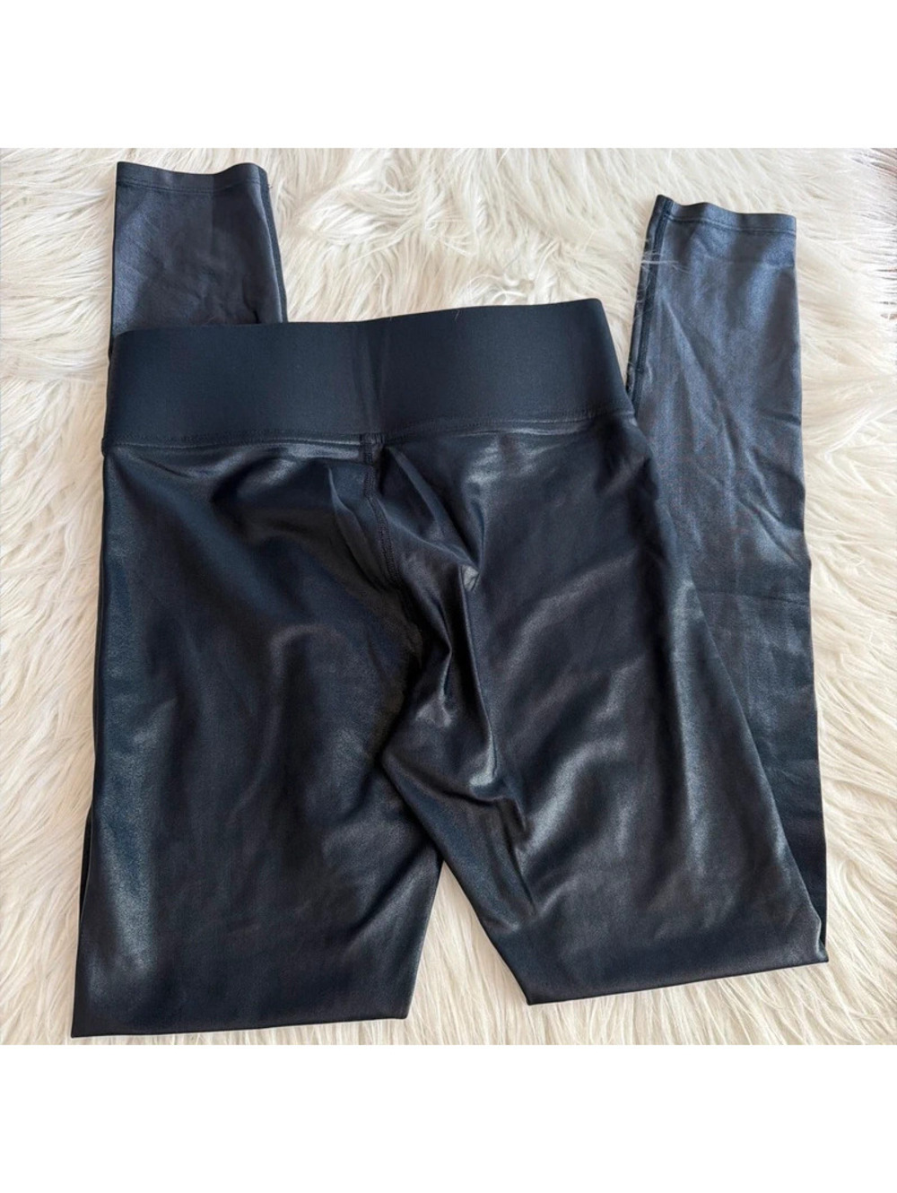 Carbon 38 leather leggings with high waist and stretchy material size S
